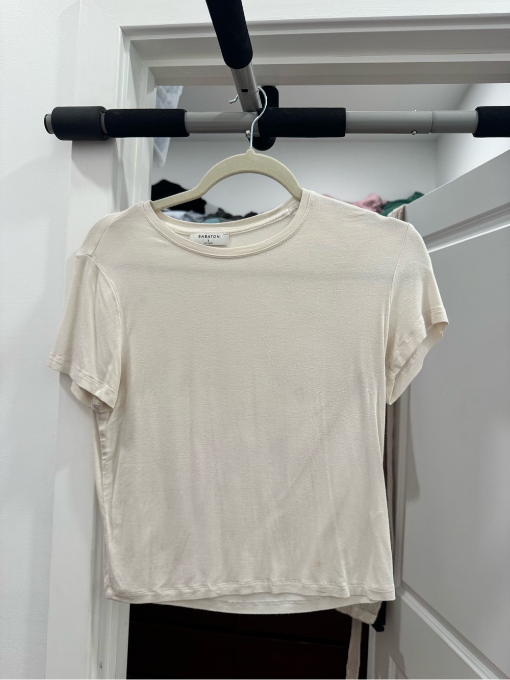 Babaton Cream Short Sleeve Crewneck Tee